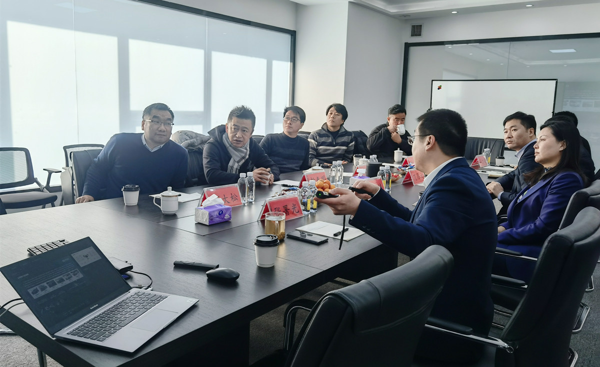 中國城市公共交通協會網約車分會會長顧大松一行蒞臨盒子汽車考察指導